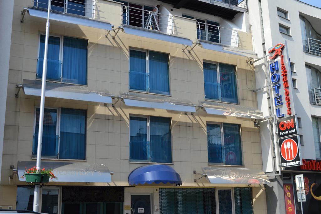 Hotel Alexander'S Nitra Exterior photo
